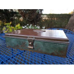 Gammel vrdiboks i messing