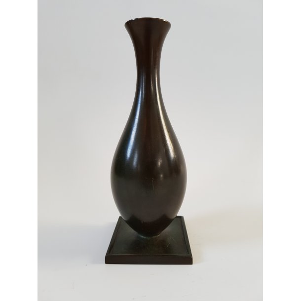 GAB No.48 vase