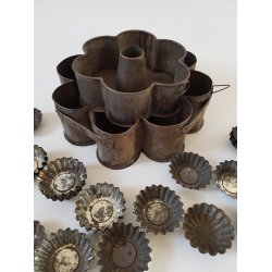 Gamle kageforme i metal