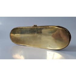 Antik snustobaksdse i messing