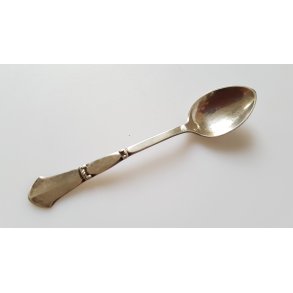 Axel V. Johansen teske i 3 t�rnet s�lv