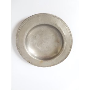 Antik tallerken i tin