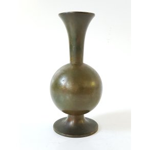 Sune B�ckstr�m bronze vase