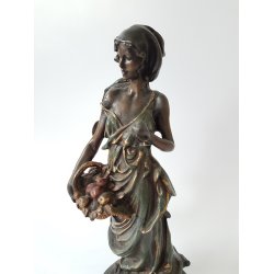  Antik bronze figur, kvinde med bler