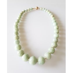 Vintage jade halsk�de med 14 kt guld l�s
