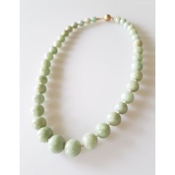 Vintage jade halsk�de med 14 kt guld l�s