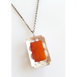 Art Deco halssmykke i slv med carnelian sten og markasitter