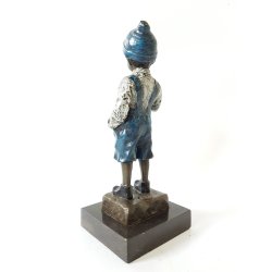 Skulptur i bemalet bronze monteret p sokkel af marmor