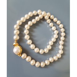 Retro perlekde prydet med 8 kt guld ls