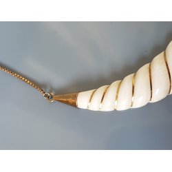 Retro halscollier udfrt i forgyldt slv og ben