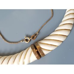 Retro halscollier udfrt i forgyldt slv og ben