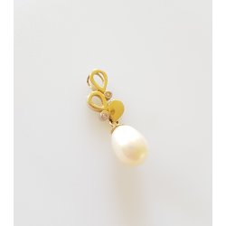 Jens J. Aagaard vedhng i 14 karat guld prydet med perle