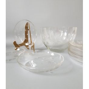 Gammel st i glas med stjerner bestet af skal og 10 stk. asietter