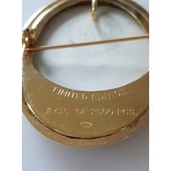 B&G broche / vedhng i porceln og 12 kt guld