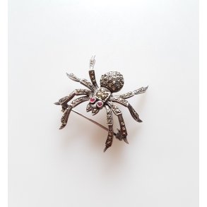 Vintage broche i slv med markasitter og rubiner