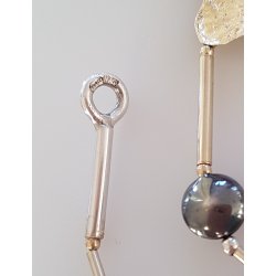 Moderne smykkest i slv og forgyldt slv