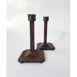 Art Deco lysestager i patineret metal