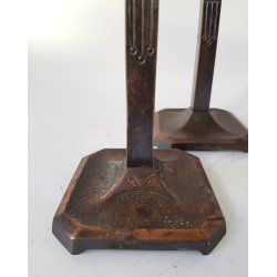 Art Deco lysestager i patineret metal