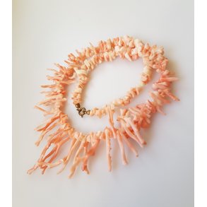 Vintage halskde i lyserd koral