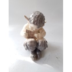 Royal Copenhagen figur No. 1736 " Faun med fljte "