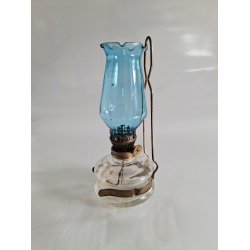 Petroleumslampe i glas og messing 