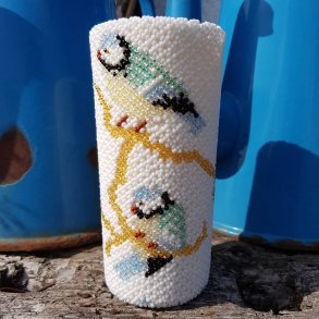 Vase lavet af grnlandske perler