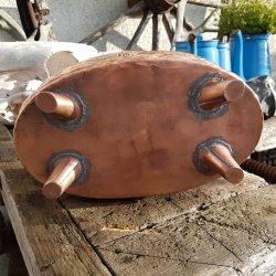 Antik urtepotteskjuler i kobber