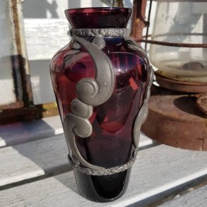 Sknvirke glasvase med tin bestning