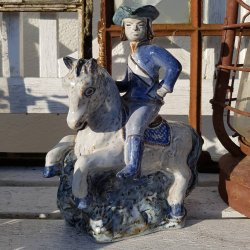 L.Hjorth Bornholm figur