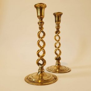 Antikke lysestager i messing