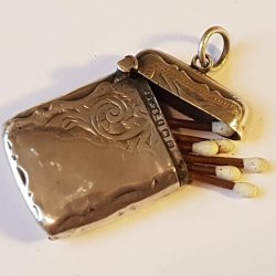 Art Nouveau tndstikholder/match box i slv