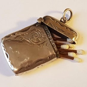 Art Nouveau tndstikholder/match box i slv