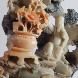 Antik Kinesisk figur udskret i sten