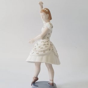 Bing & Grndahl porceln figur, Columbine fra Tivoli No. 2355