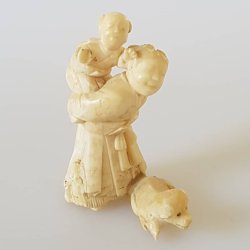 Antik miniatur figur udskret i ben