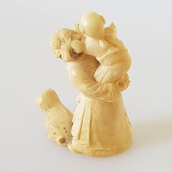 Antik miniatur figur udskret i ben