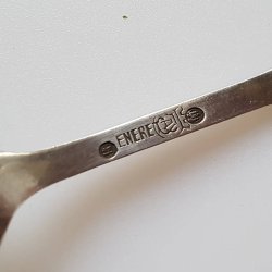 Axel V. Johansen teske i 3 trnet slv