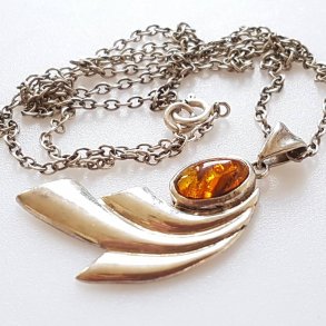 Vintage slv vedhng med rav