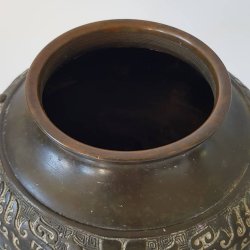  Antik orientalsk vase i bronze