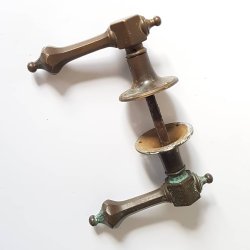 Gammel drgreb i bronze