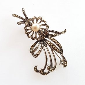 Art Deco broche