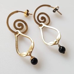 Hans Henrik Nygaard restikker  i forgyldt slv