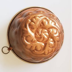 Antik buddingform i kobber med ophng