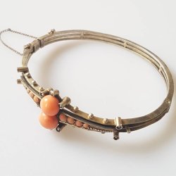 Art Deco armbnd i slv med koral og perler