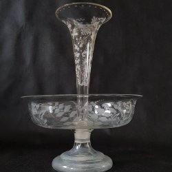 Antik opsats i glas med slibninger