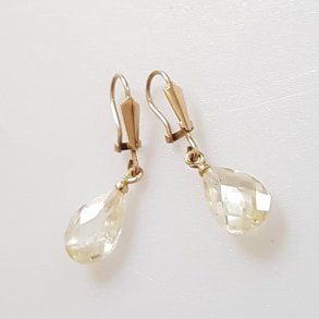  Vintage reringe i 8 karat guld med drbeformet bjergkrystal