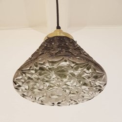 Loftslampe udfrt i glas og messing