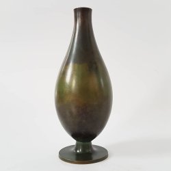 GAB No. 264 vase i bronze