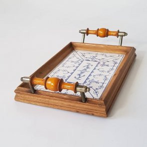 Gammel Musselmalet porceln/fajance bakke med ramme og hanke i egetr