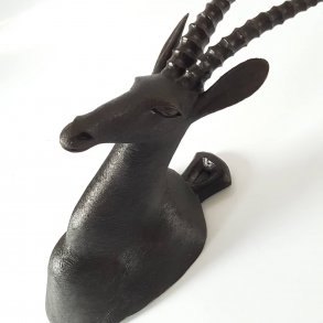 Antilope hoved udsk�ret i tr� (Ibenholt ?)